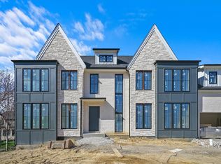 428 37th St, Downers Grove, IL 60515