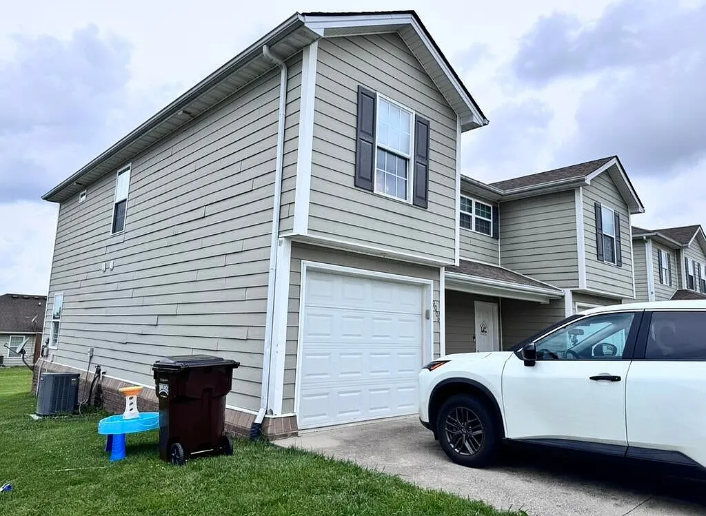 9006 Landon Ln — Photo 2