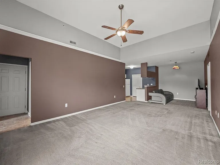 7683 Ambassador Dr — Photo 6