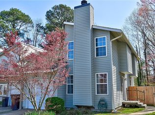 705 Pine Wood Ct, Chesapeake, VA 23320