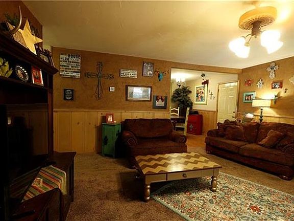3rd image of 317 N Avenue C