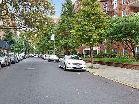 4th image of 616 E 18th St APT 3K
