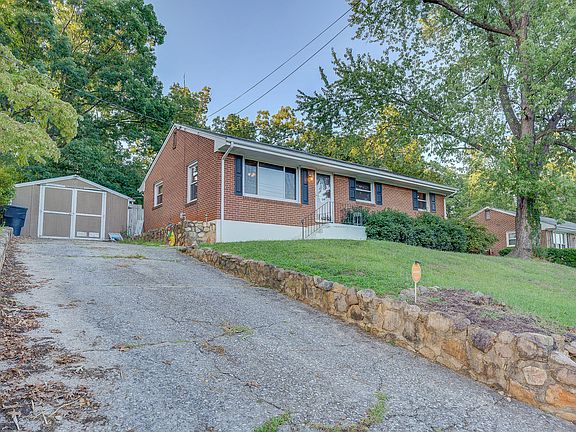 2nd image of 4833 Autumn Ln NW