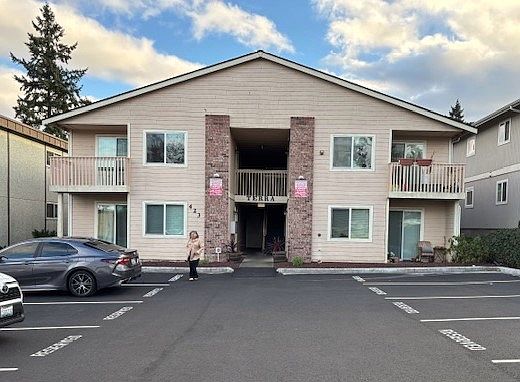 1st image of 423 SW 155th St APT H