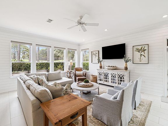 4th image of 140 Masters Ct