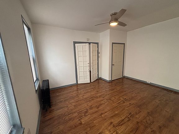 3rd image of 5248 Spruce St Floor 1