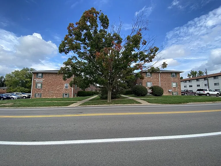 Kingston Manor — Photo 8