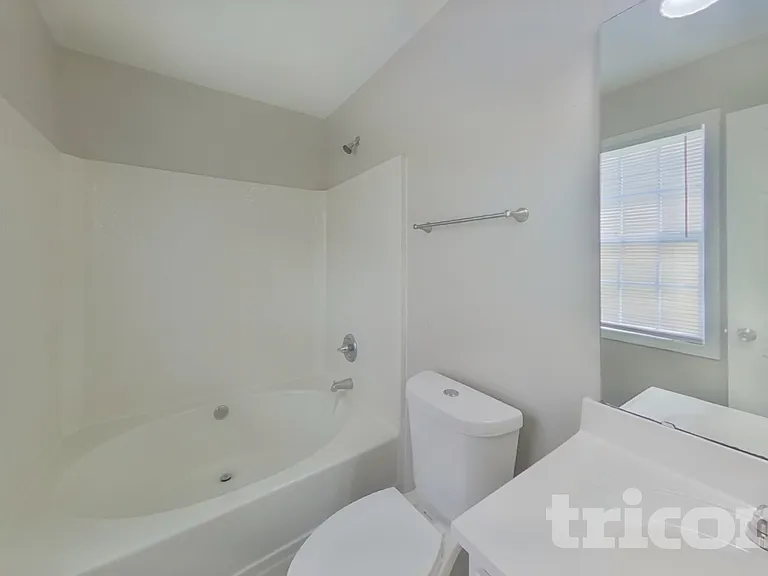 6129 Whispering Brook Ct — Photo 10