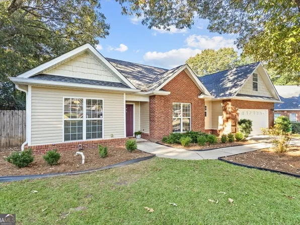 109 Blackstone Ct, Kathleen, GA 31047