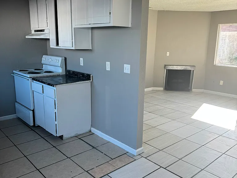 22 Martinique Ct — Photo 3