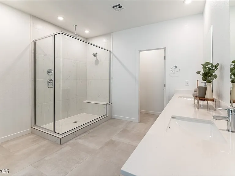 2526 Verdello St — Photo 13