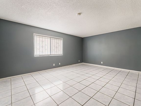 4th image of 833 N Bruce St APT 1
