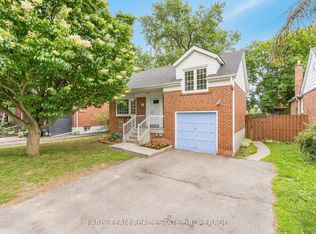 149 John St, Toronto, ON M9N 1J9
