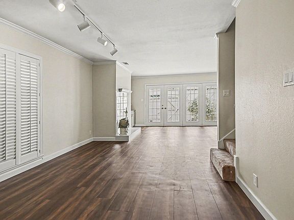 3rd image of 2125 Winrock Blvd #38