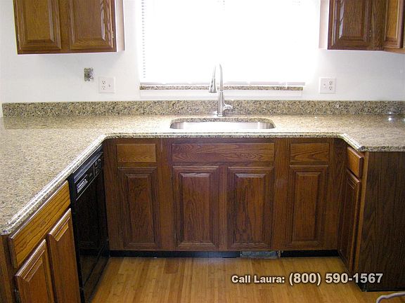 Kitchen (pic 2)