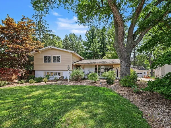 1846 Eastbrook St SE, Grand Rapids, MI 49508