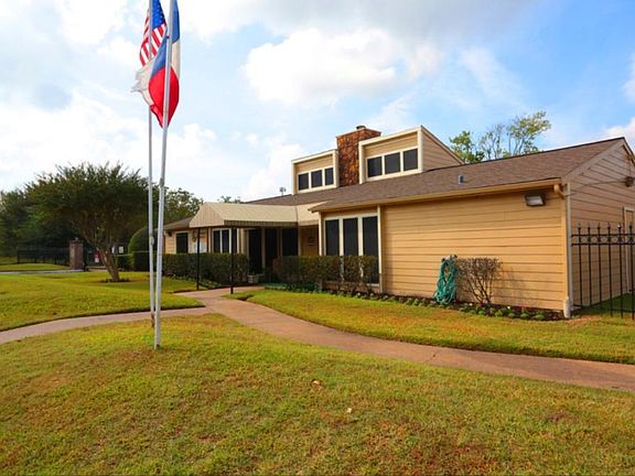 2nd image of 4847 Timber Creek Dr