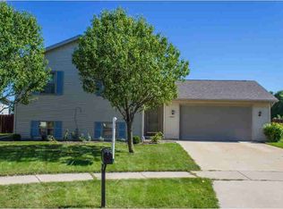 3730 Western Dr, Oshkosh, WI 54901