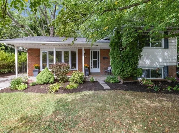 319 Erindale Dr, Burlington, ON L7L 4T3