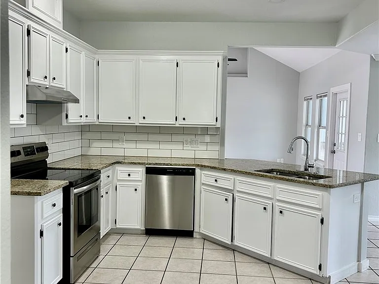 14109 Atascadera Ave — Photo 20