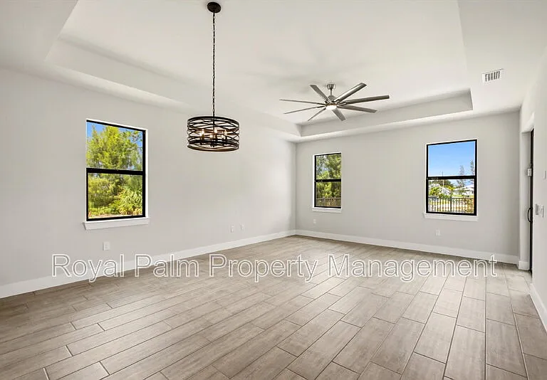 3518 NE 21st Pl — Photo 4