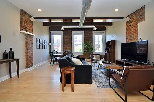 110 E 13th St #3 Photo 1