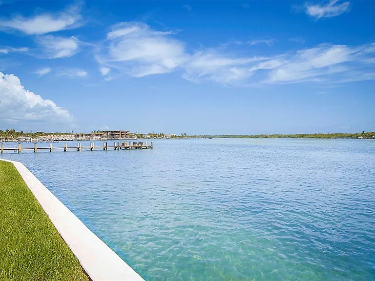 100 Intracoastal Pl #102 — Photo 37