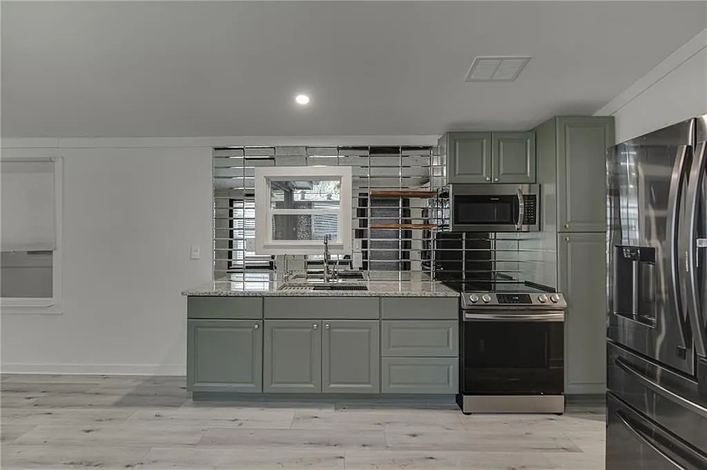 2 bed, 2.0 bath, 924 sqft, $1,800 — Photo 4