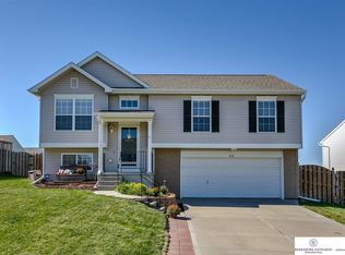 8010 S 158th St, Omaha, NE 68136