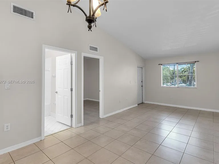 1241 SE 29th St #202-27 — Photo 4