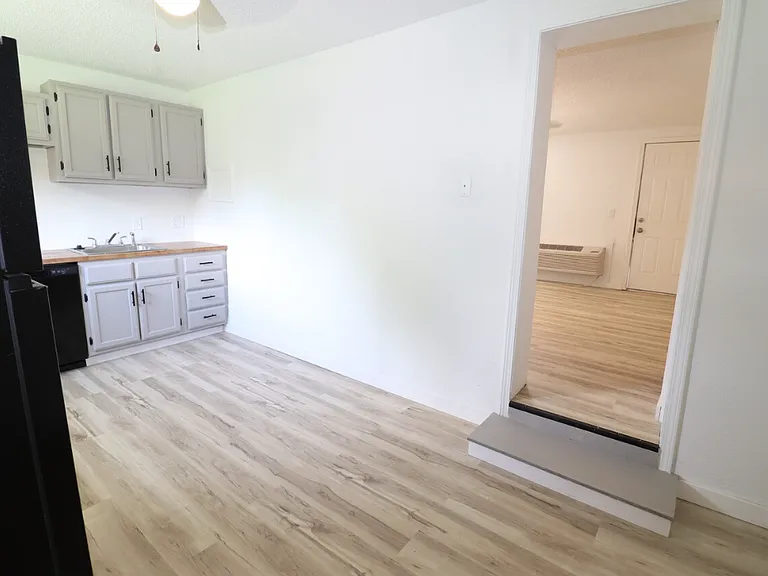 21 Larue St #10 — Photo 3
