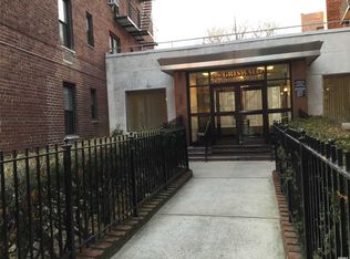 14105 Pershing Cres APT 404, Queens, NY