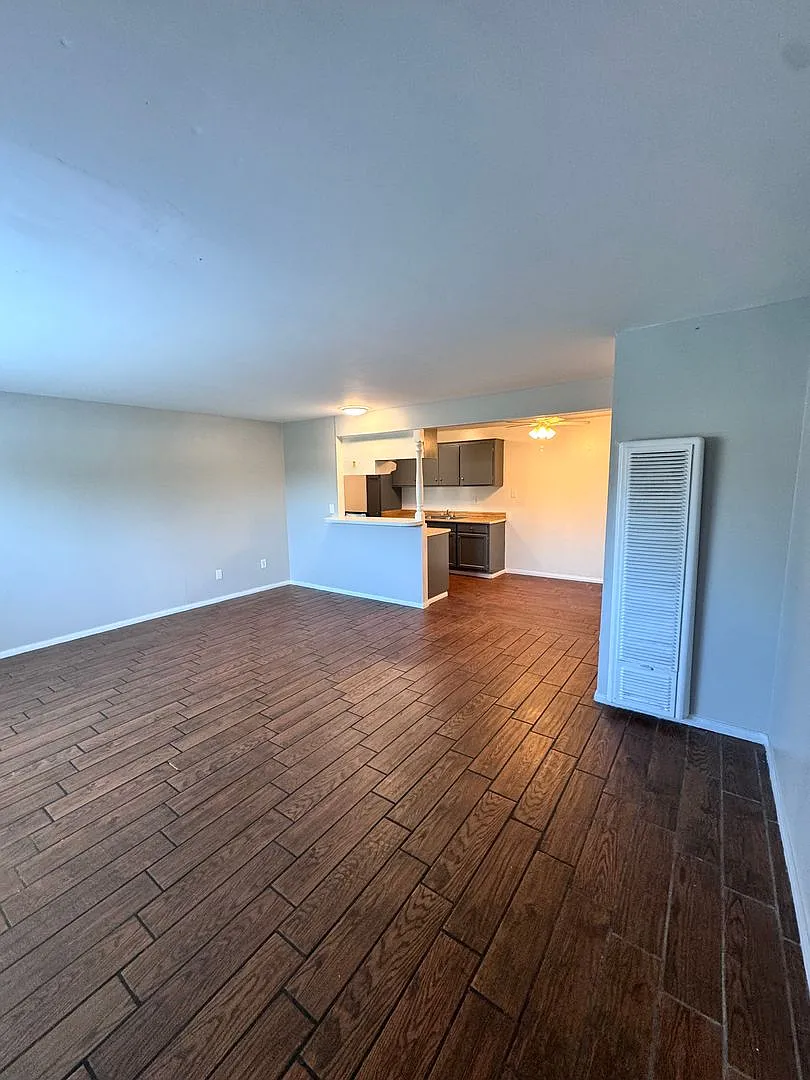 17441 Jacquelyn Lane — Photo 1