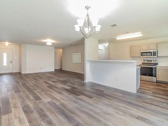 3rd image of 8117 Mossberg Dr