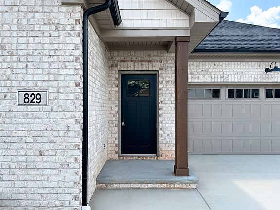 The Lure Plan, Front porch