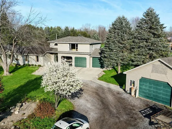 3815 Roehrs Rd, Beaverton, MI 48612