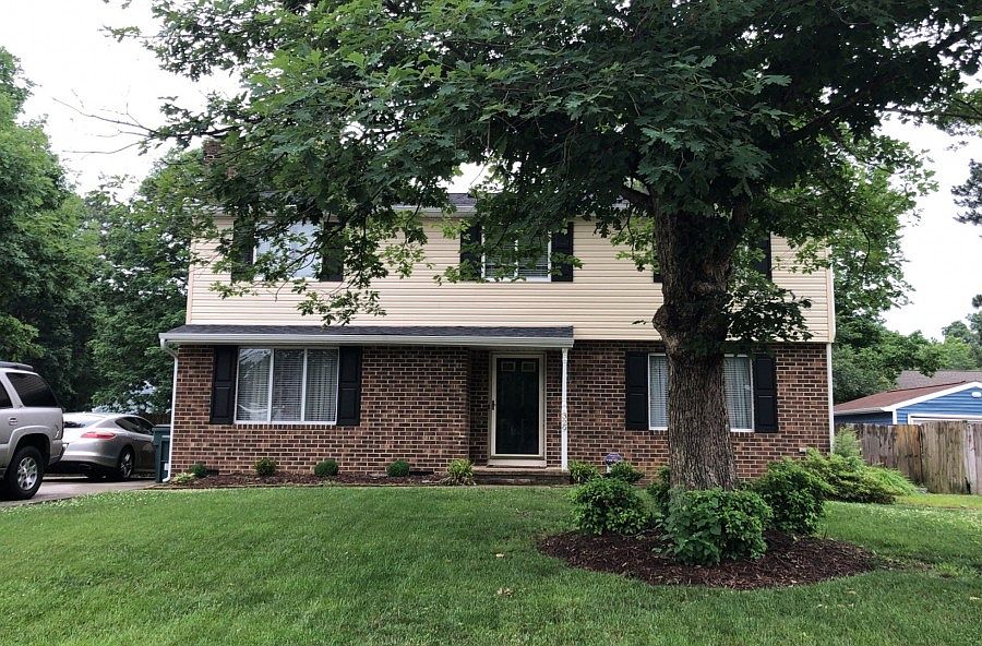 1st image of 329 Cloverfield Ln