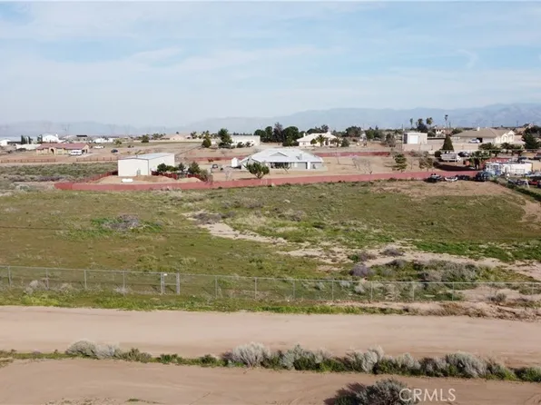 6589 Fremontia St, Oak Hills, CA 92344