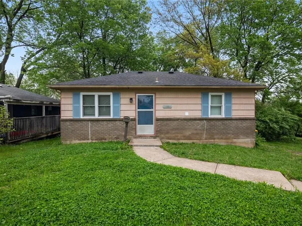 7925 Agnes Ave, Kansas City, MO 64132