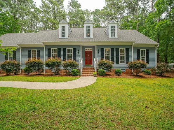 1321 Deerhurst Dr, Raleigh, NC 27614