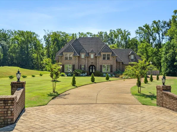 310 Salem Oaks Cv, Atoka, TN 38004