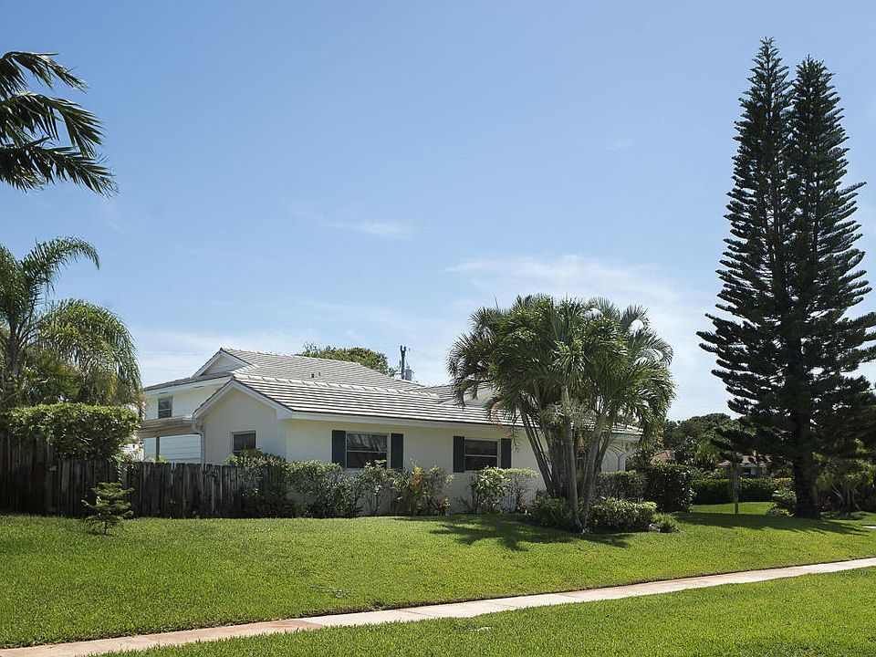 2nd image of 1940 Crafton Rd