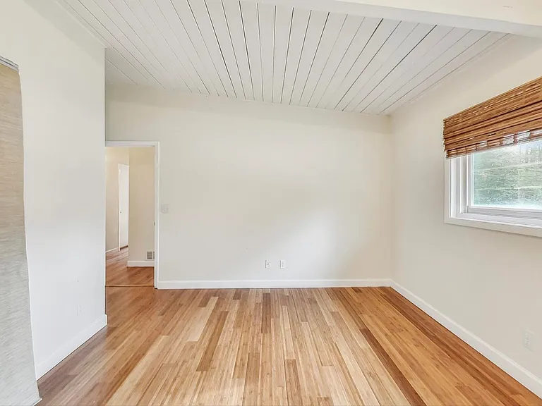 3121 Lynnray Dr — Photo 23