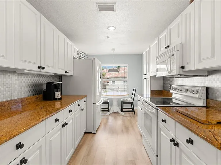 6758 Fairview Ter — Photo 6