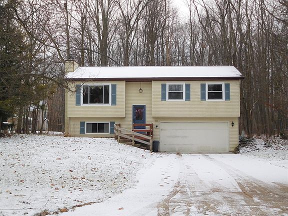 2nd image of 1800 Maple Shade Dr