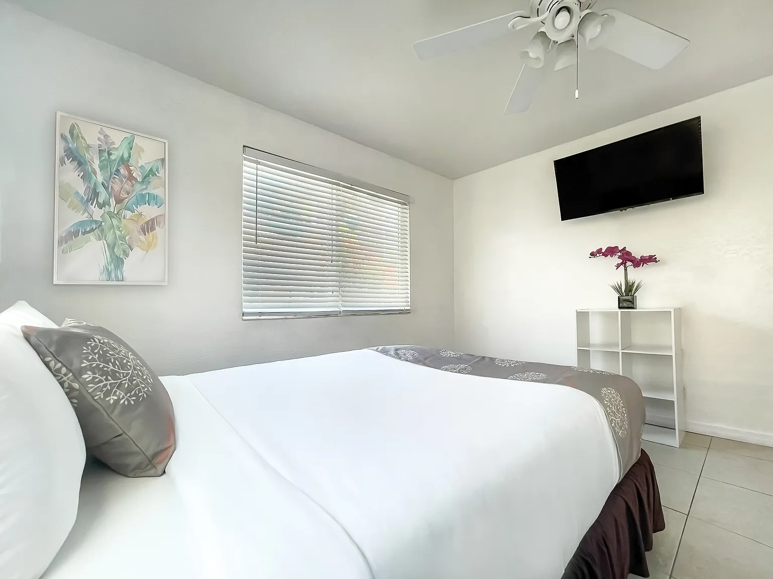 Studio, 425 sqft, $1,480 — Photo 1