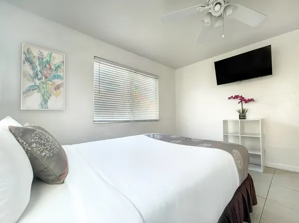 328 Roosevelt St #1801, Hollywood, FL 33019