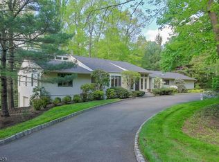 19 Forest Dr, Warren, NJ 07059