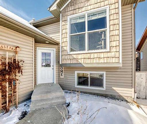 2nd image of 116 E Old Boomer Rd