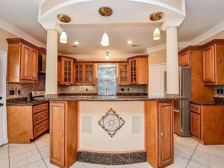 21219 Flat Creek Ln — Photo 9